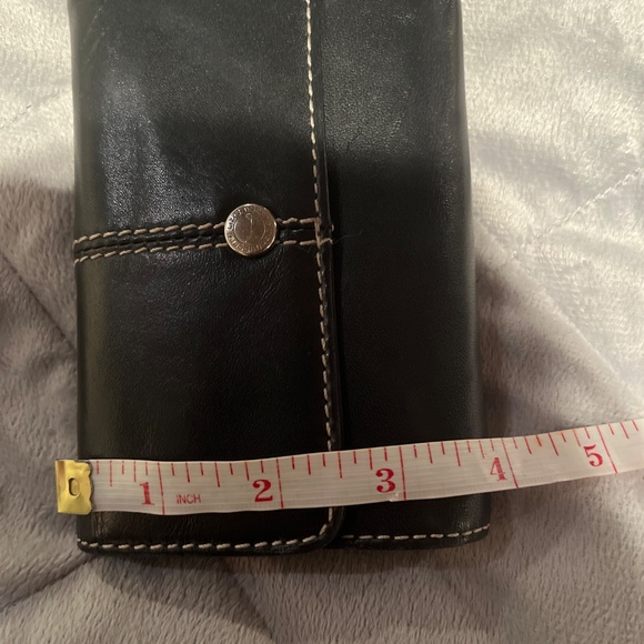 Liz Claiborne Black Wallet - Picture 8 of 9